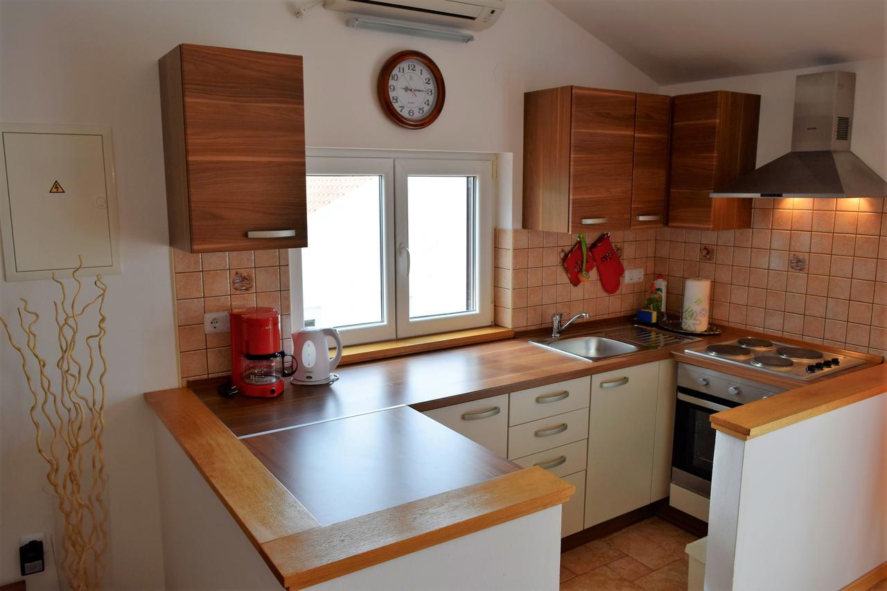 Peter Pan Apartments Palit Bagian luar foto