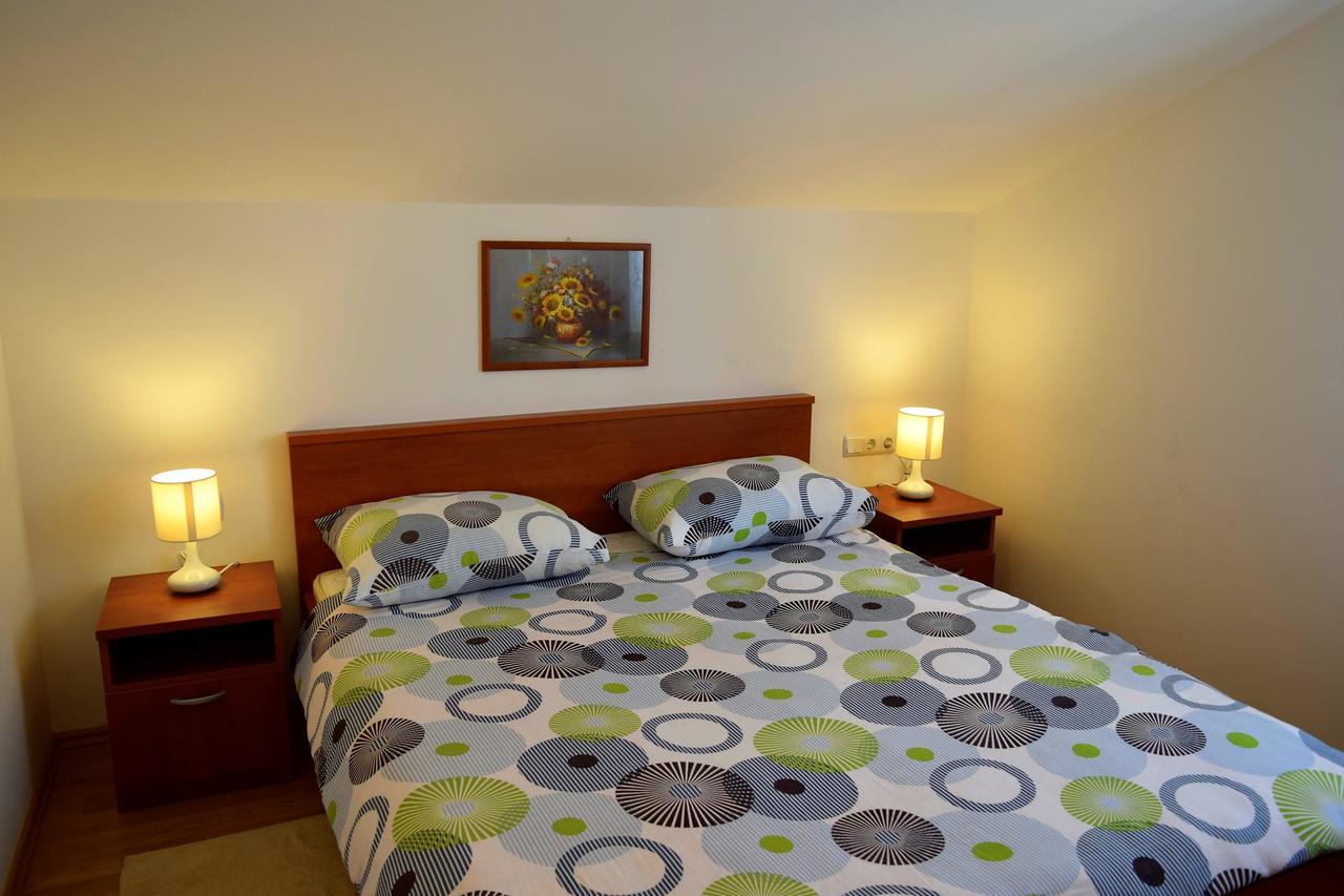 Peter Pan Apartments Palit Bagian luar foto