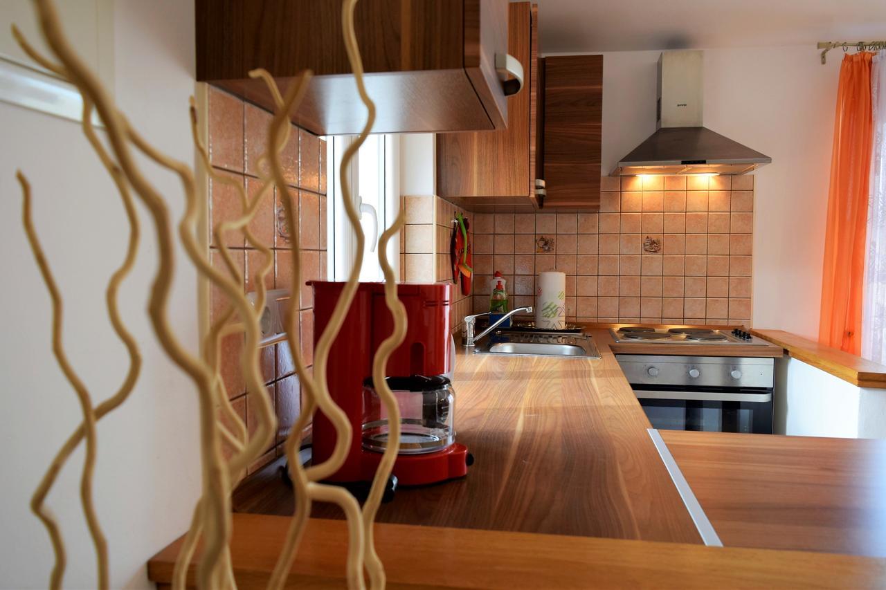 Peter Pan Apartments Palit Bagian luar foto