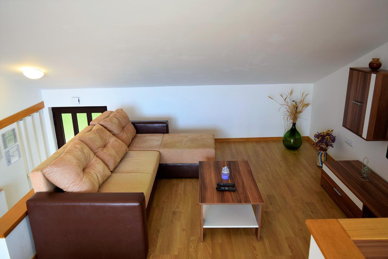 Peter Pan Apartments Palit Bagian luar foto